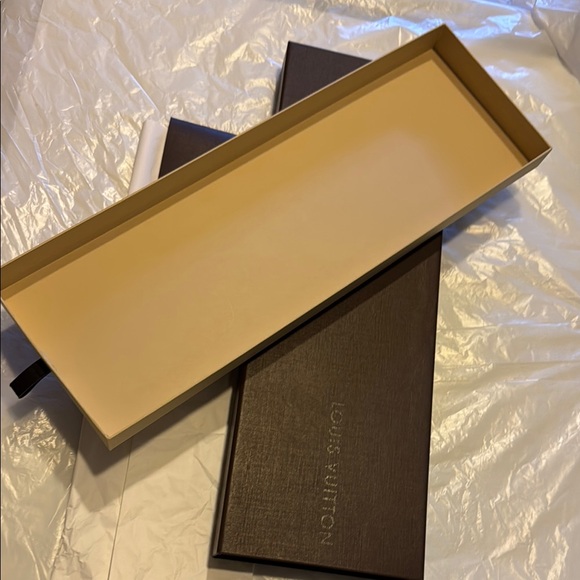 Louis Vuitton Brown Tie Box - Picture 10 of 11
